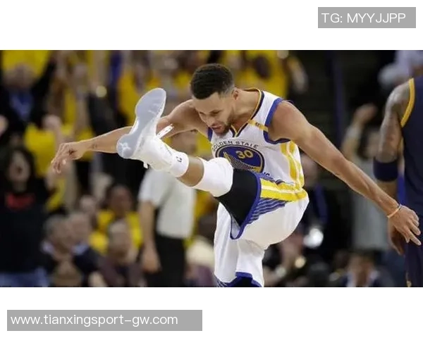 科塔全场拼搏表现出色16投7中贡献14分9板3助并抢下6个前场板 科塔全场拼搏表现出色16投7中贡献14分9板3助并抢下6个前场板